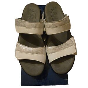 SAS Sandals Size 8M Nudu Slide White/Silver Comfort Slide On Grandma Core